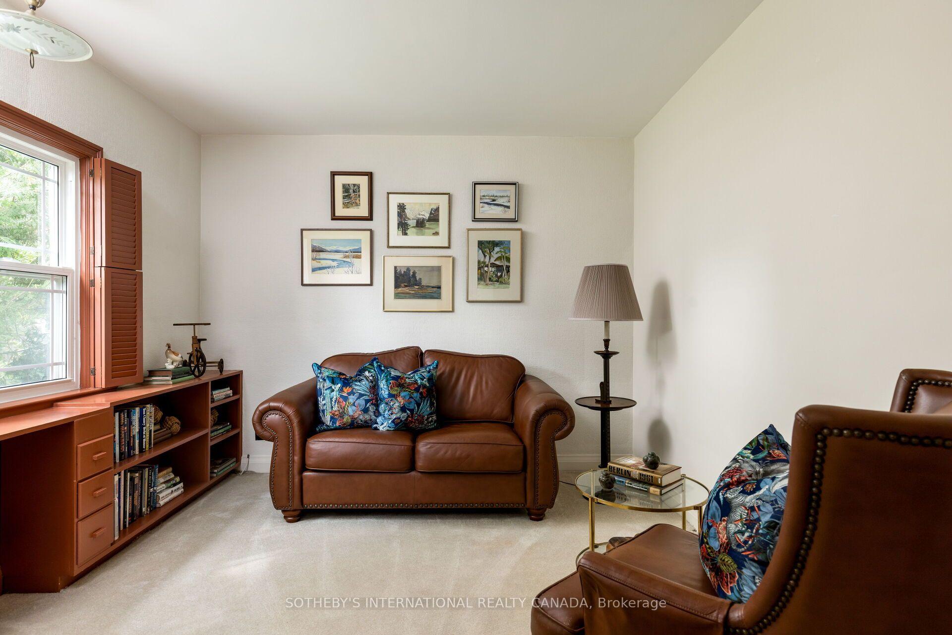 Photo 9 of 37 Hilldowntree Road, Etobicoke, Edenbridge-Humber Valley — HOMEH