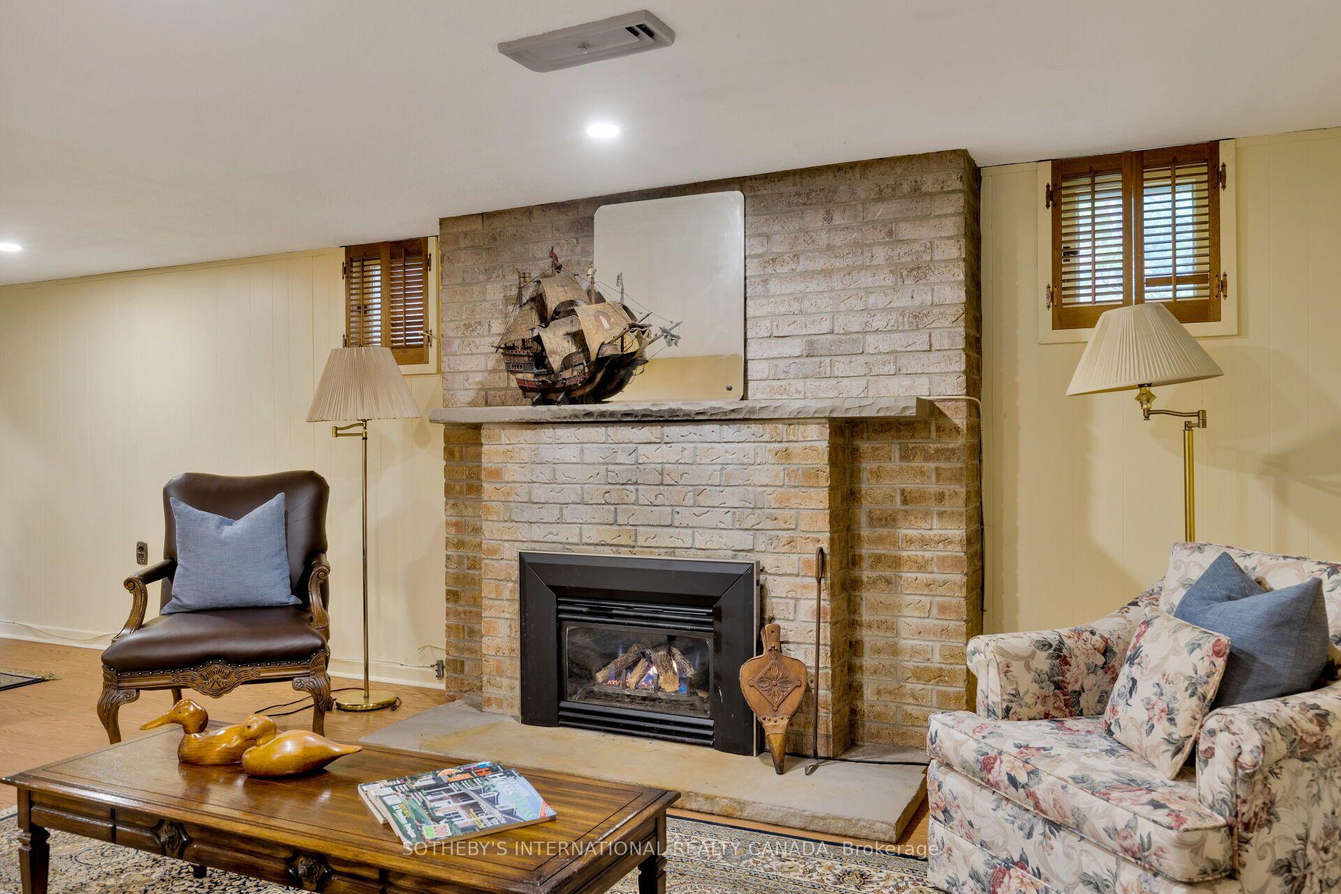 Photo 26 of 37 Hilldowntree Road, Etobicoke, Edenbridge-Humber Valley — HOMEH