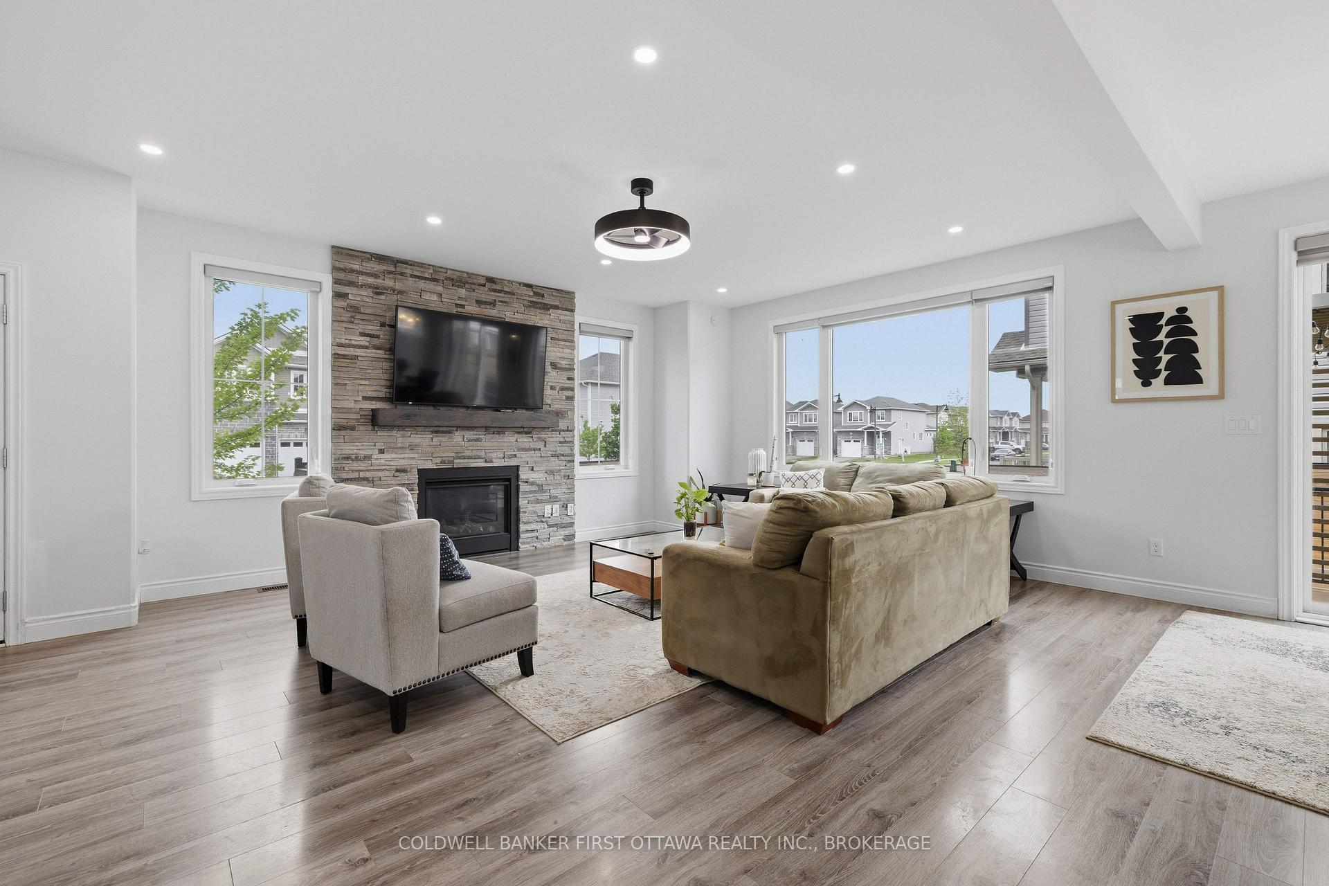 Photo 10 of 502 Beth Crescent, Kingston, City Northwest — HOMEH