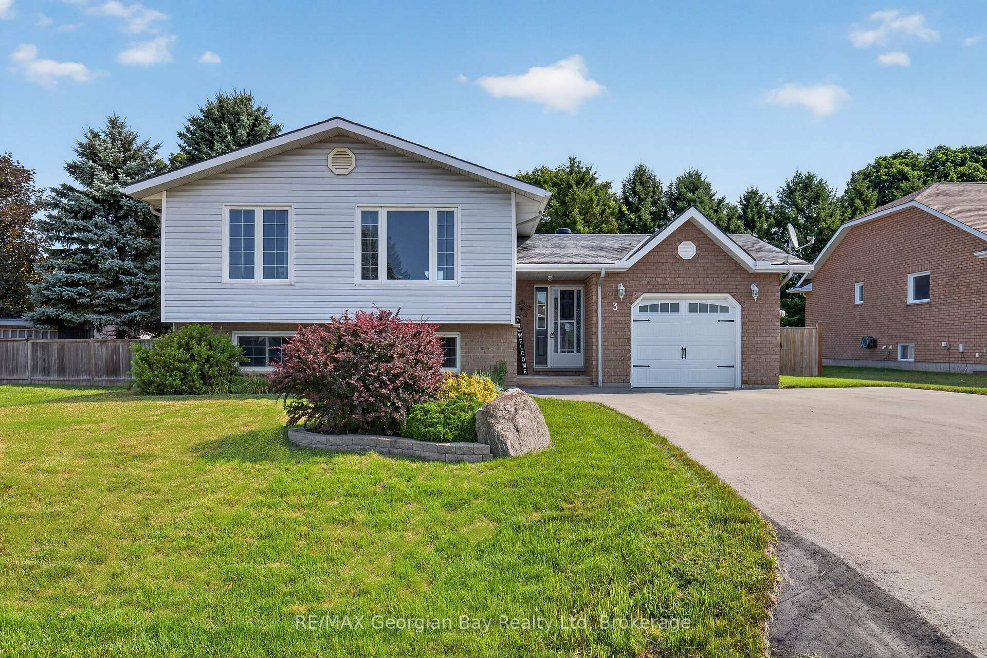 Photo 1 of 3 Copeland Street, Penetanguishene — HOMEH