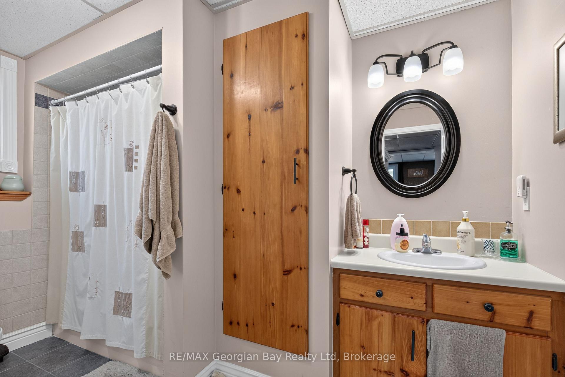 Photo 27 of 3 Copeland Street, Penetanguishene — HOMEH