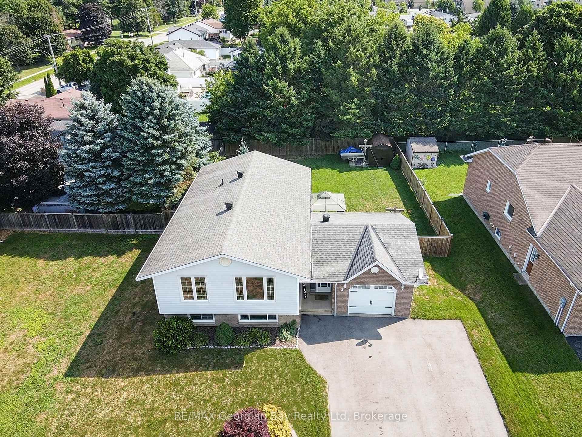 Photo 34 of 3 Copeland Street, Penetanguishene — HOMEH
