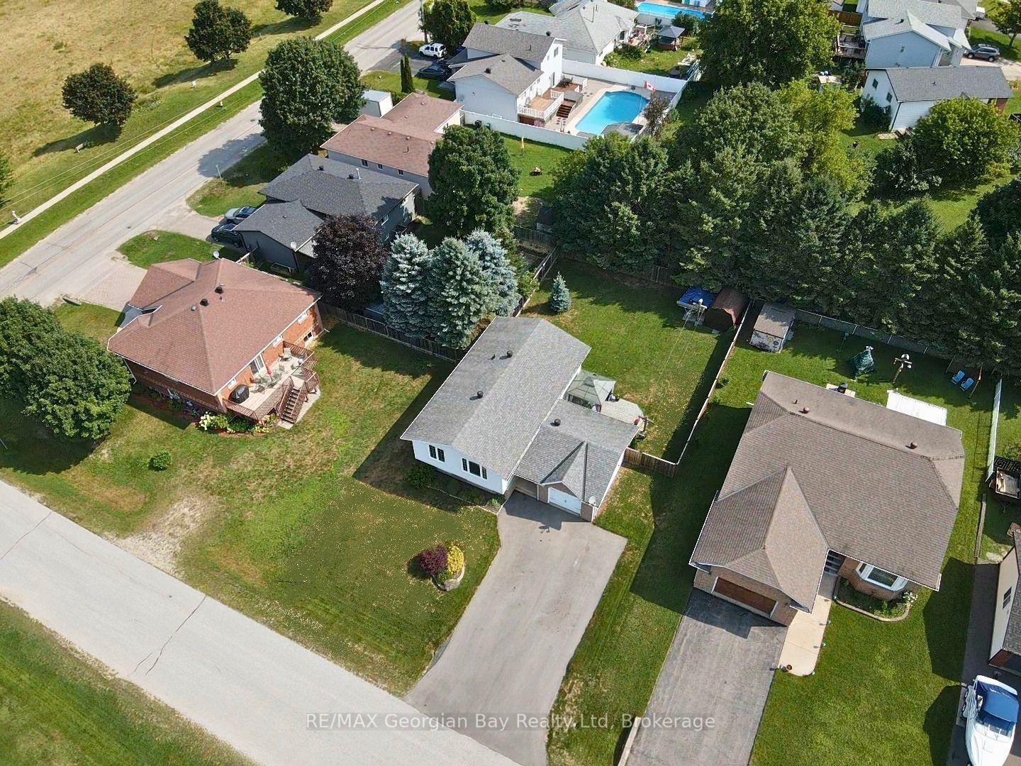 Photo 35 of 3 Copeland Street, Penetanguishene — HOMEH