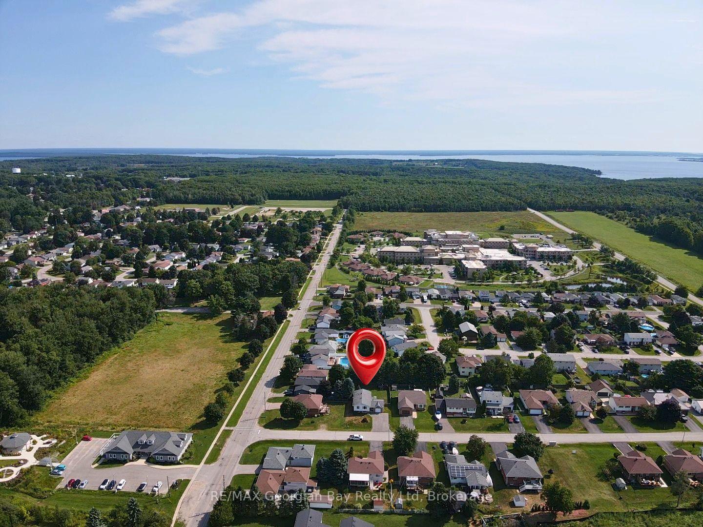 Photo 37 of 3 Copeland Street, Penetanguishene — HOMEH