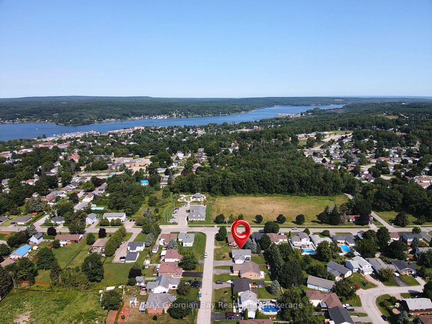 Photo 39 of 3 Copeland Street, Penetanguishene — HOMEH