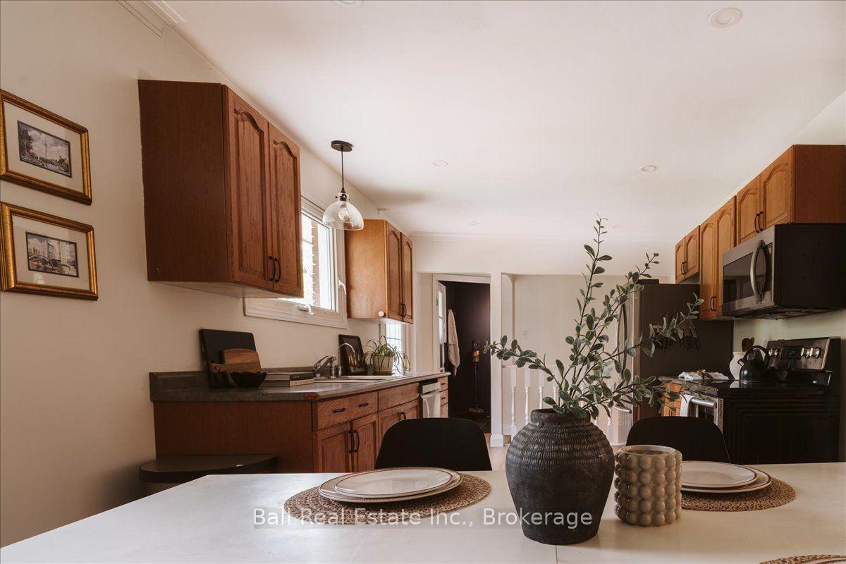 Photo 13 of 776 Donoghue Crescent, Selwyn — HOMEH