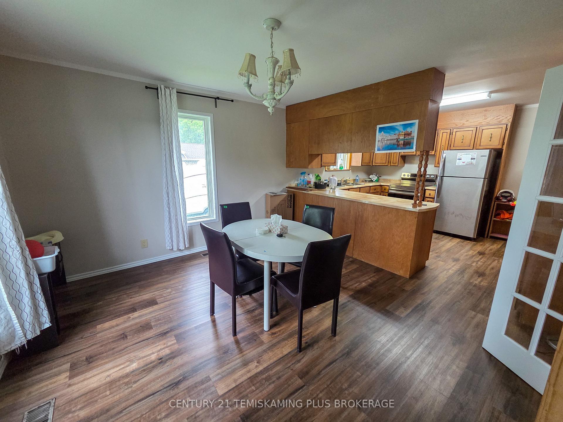 Photo 6 of 126 Fourth Avenue, Englehart — HOMEH