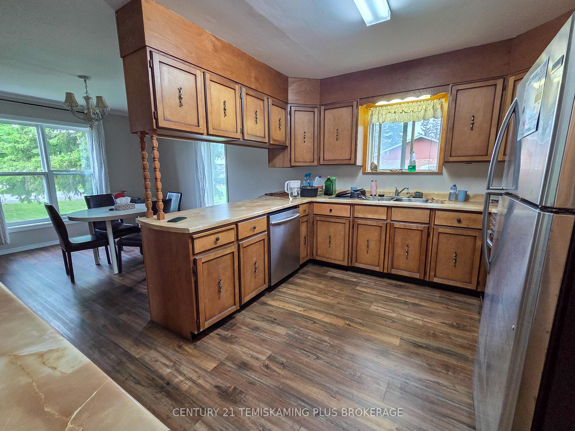 Photo 8 of 126 Fourth Avenue, Englehart — HOMEH