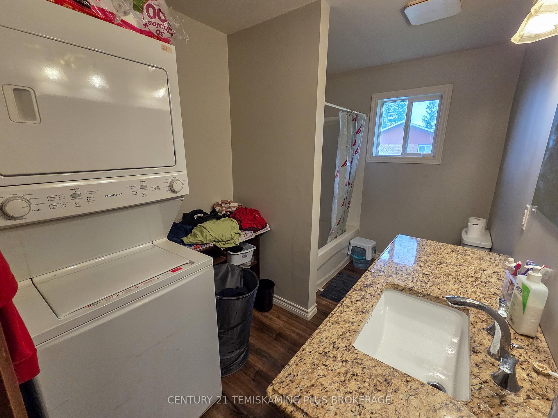 Photo 9 of 126 Fourth Avenue, Englehart — HOMEH