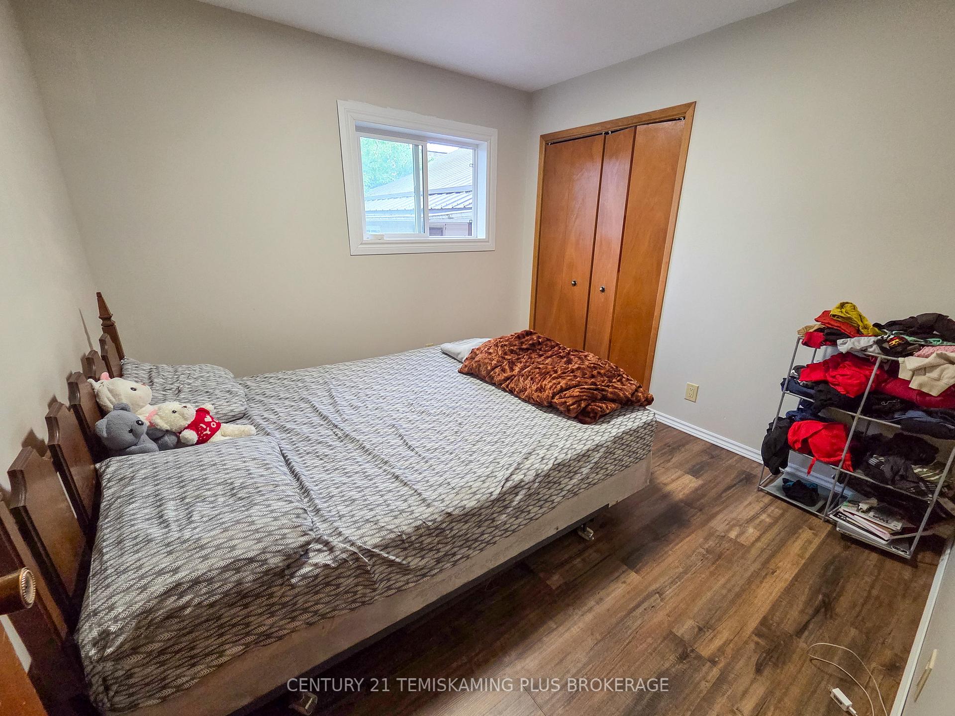 Photo 11 of 126 Fourth Avenue, Englehart — HOMEH
