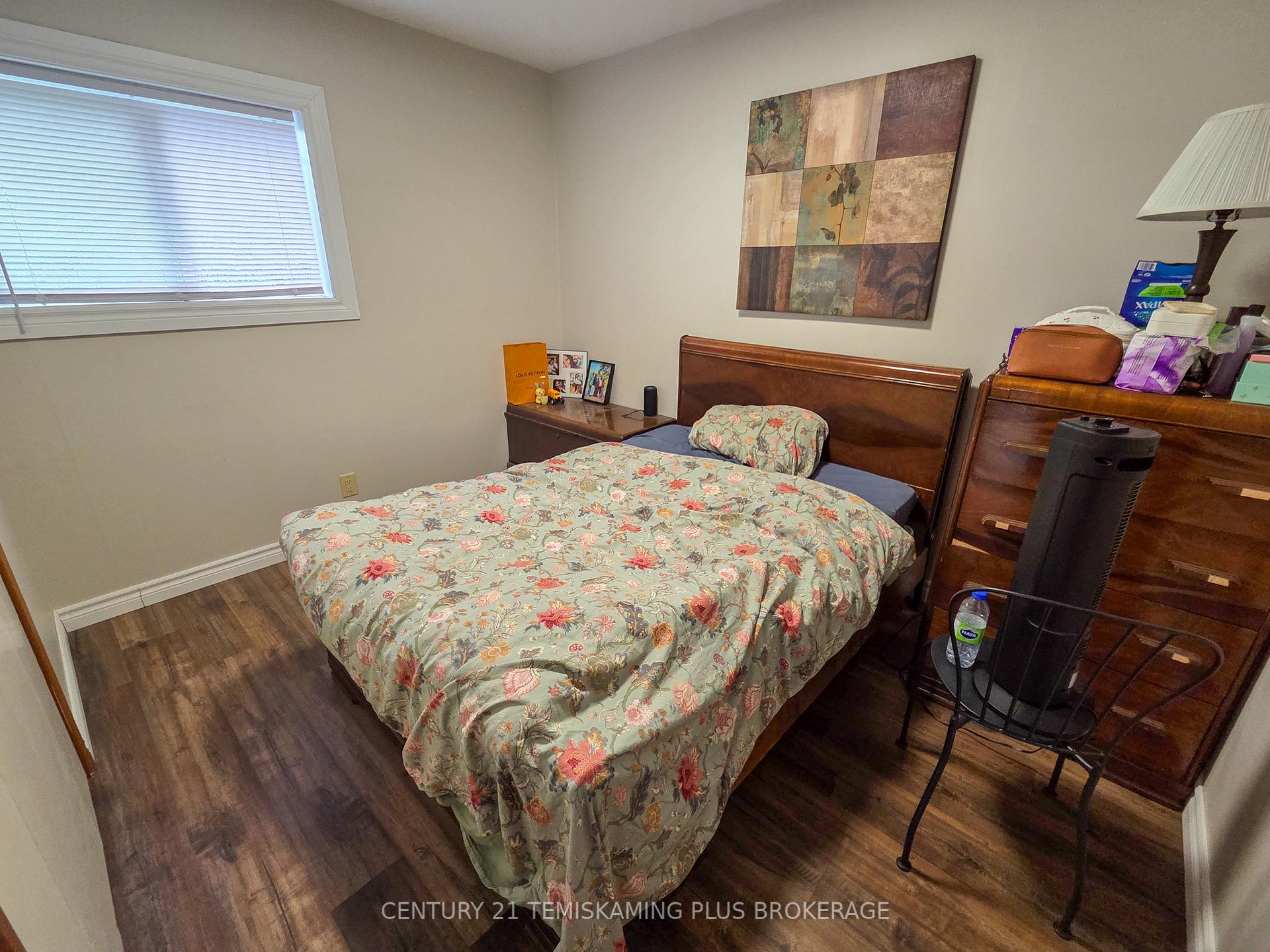 Photo 31 of 126 Fourth Avenue, Englehart — HOMEH
