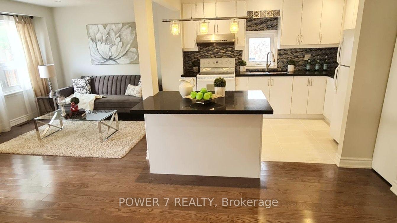 Photo 2 of 139 Carolbreen Square, Scarborough, Agincourt North — HOMEH