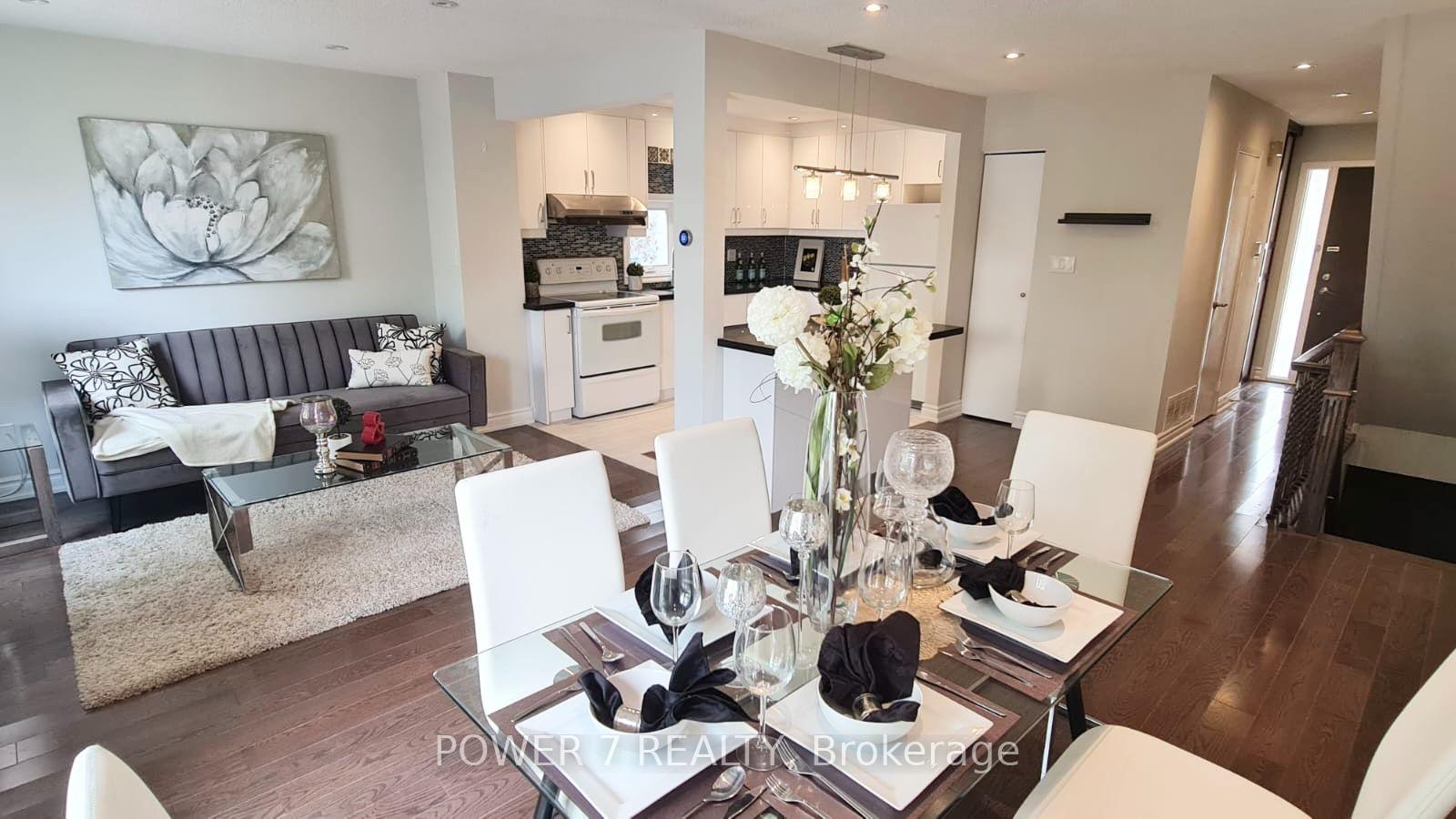 Photo 6 of 139 Carolbreen Square, Scarborough, Agincourt North — HOMEH