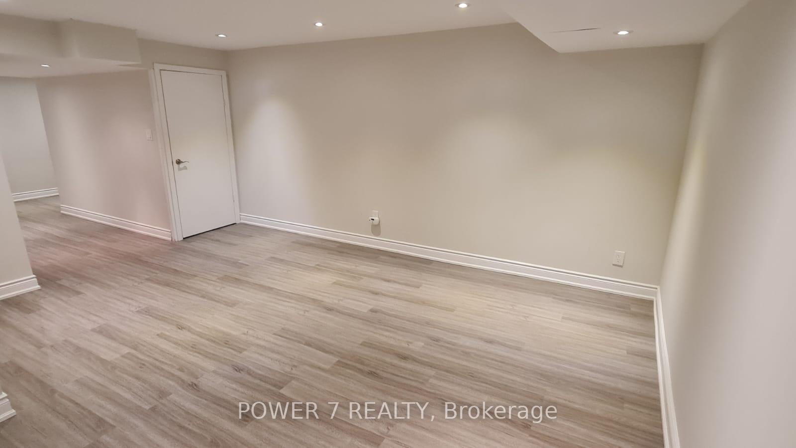 Photo 17 of 139 Carolbreen Square, Scarborough, Agincourt North — HOMEH