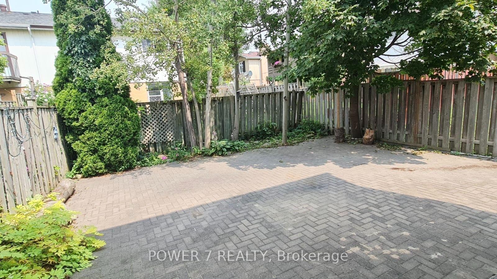 Photo 19 of 139 Carolbreen Square, Scarborough, Agincourt North — HOMEH