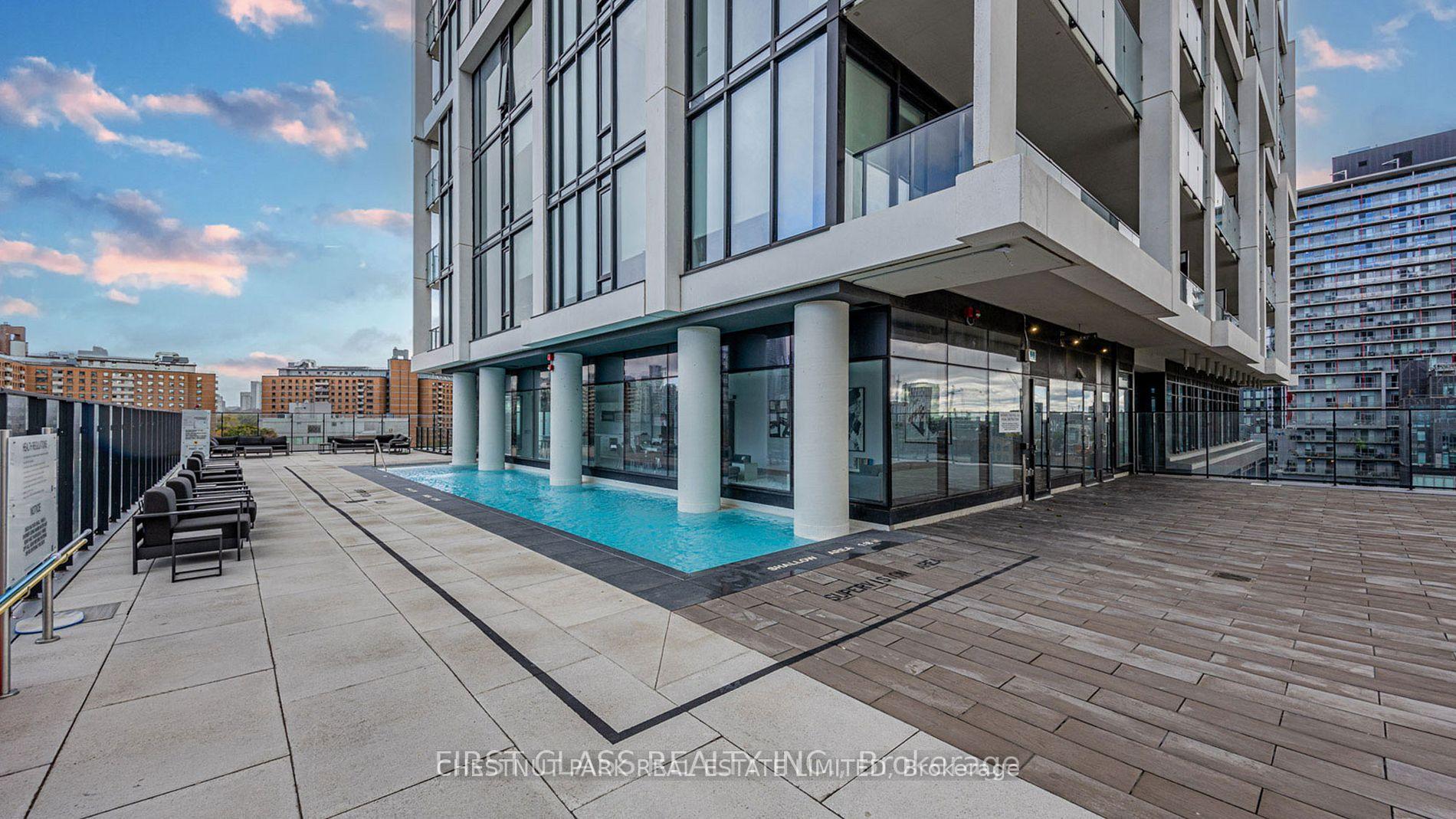 Photo 2 of Unit 2004, 55 Ontario Street, Toronto, Moss Park — HOMEH