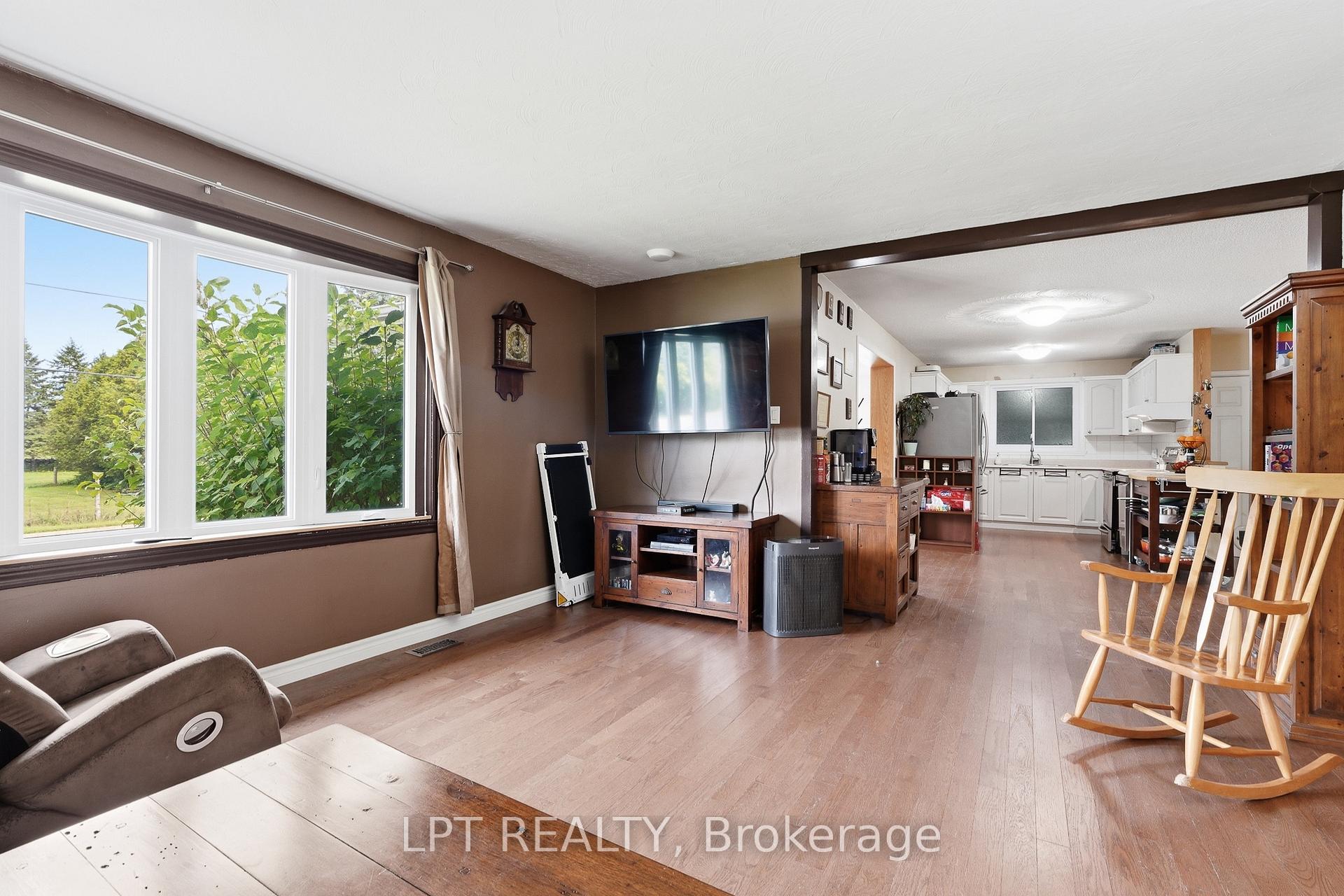Photo 9 of 41 St Polycarp Street, North Stormont, Moose Creek — HOMEH