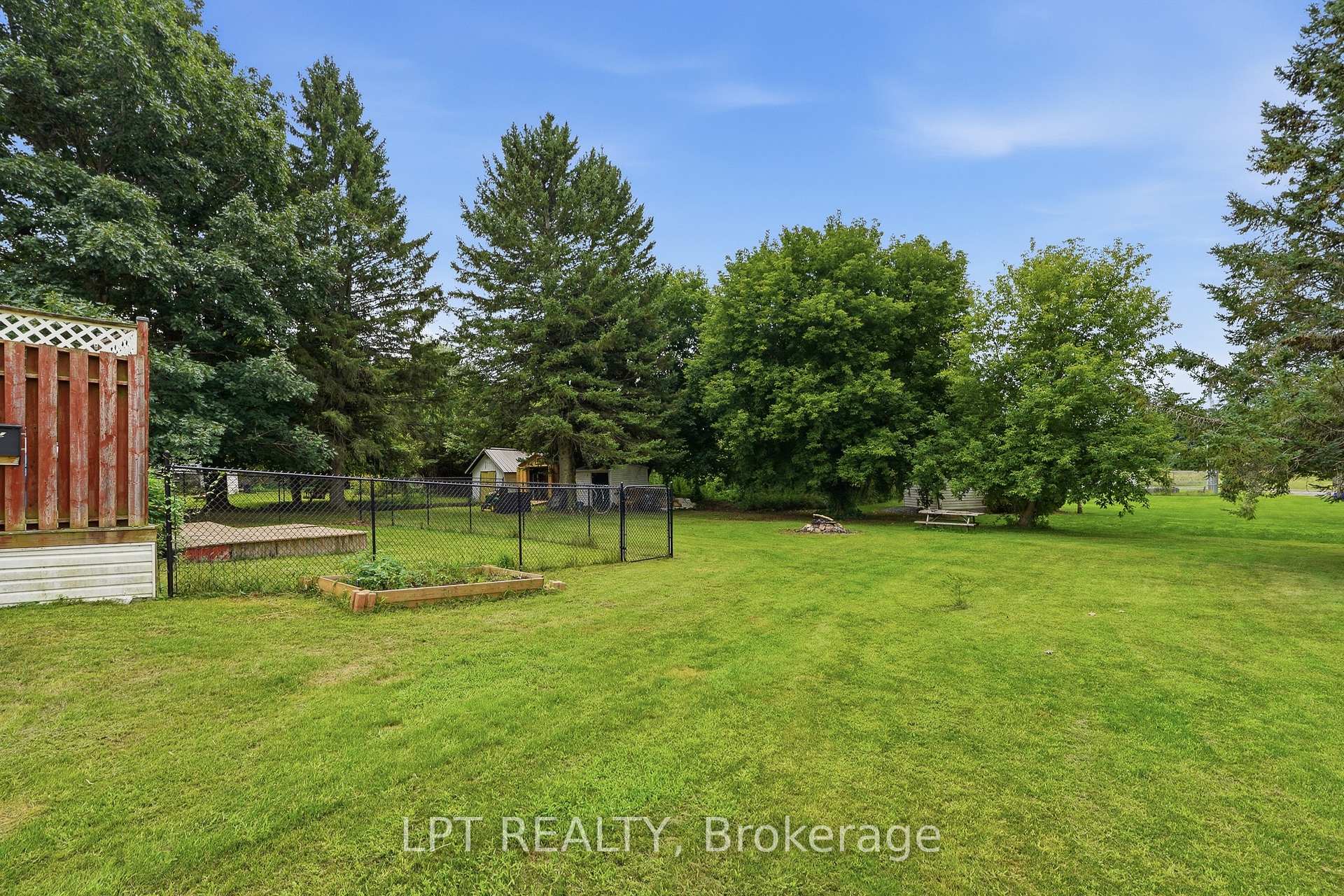 Photo 30 of 41 St Polycarp Street, North Stormont, Moose Creek — HOMEH