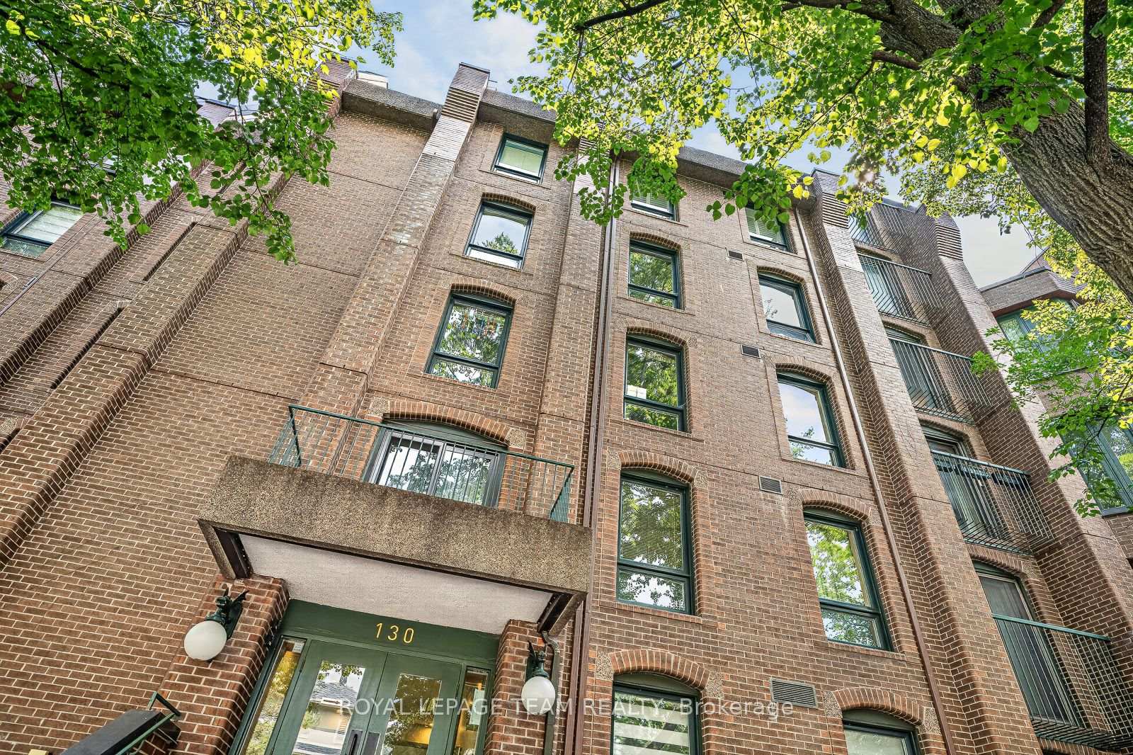 Front of Unit 7, 130 Rideau Terrace