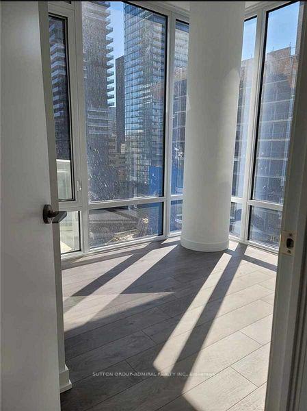 Photo 5 of Unit 812, 501 Yonge Street, Toronto, Church-Yonge Corridor — HOMEH