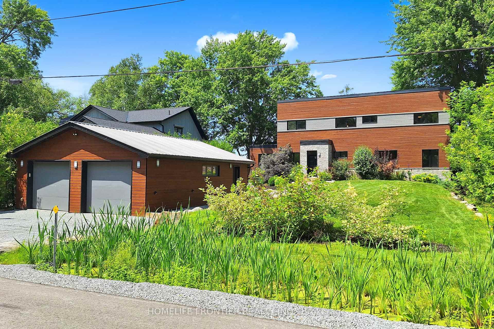 Photo 5 of 44 Irving Drive, Georgina, Pefferlaw — HOMEH