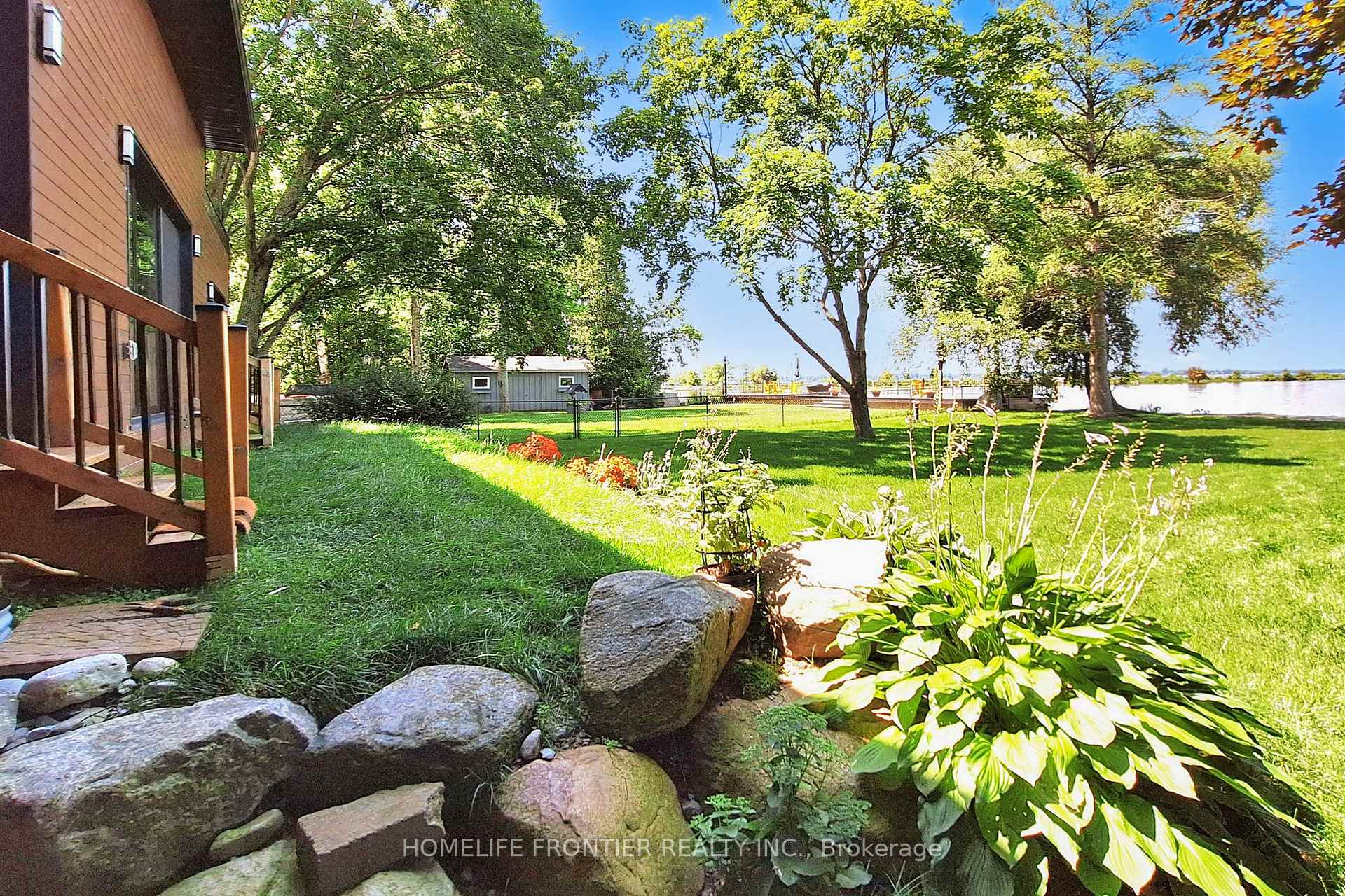 Photo 33 of 44 Irving Drive, Georgina, Pefferlaw — HOMEH