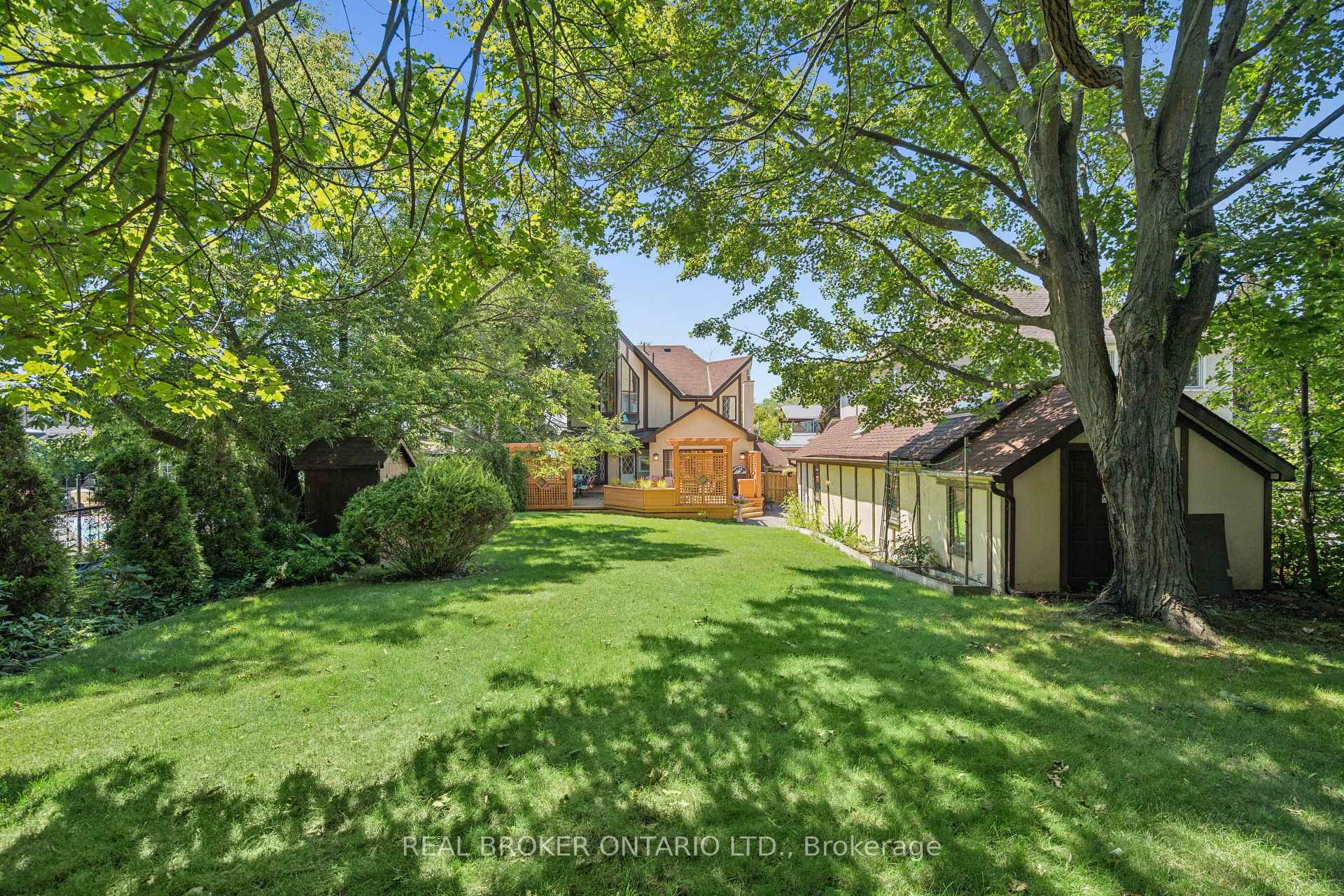 Photo 39 of 695 Front Road, Pickering, Bay Ridges — HOMEH