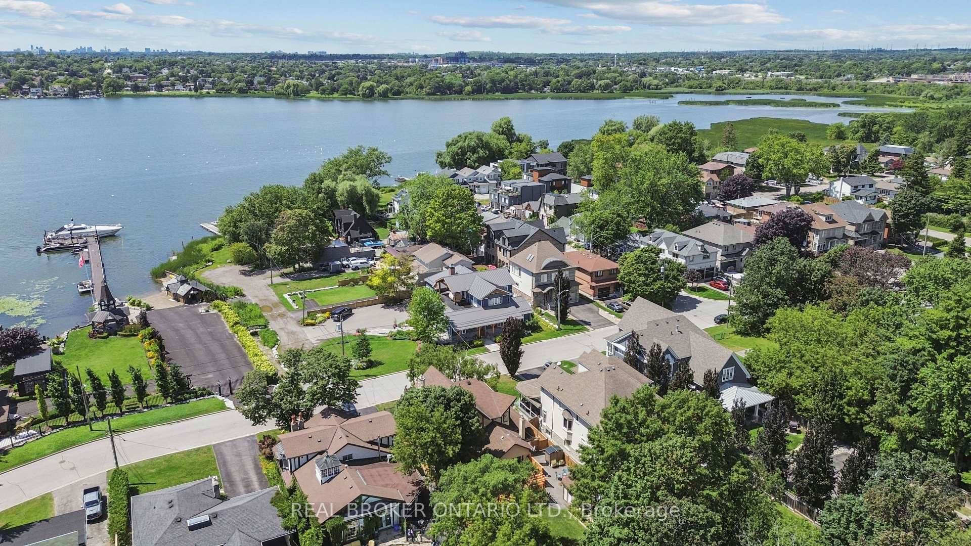 Photo 43 of 695 Front Road, Pickering, Bay Ridges — HOMEH
