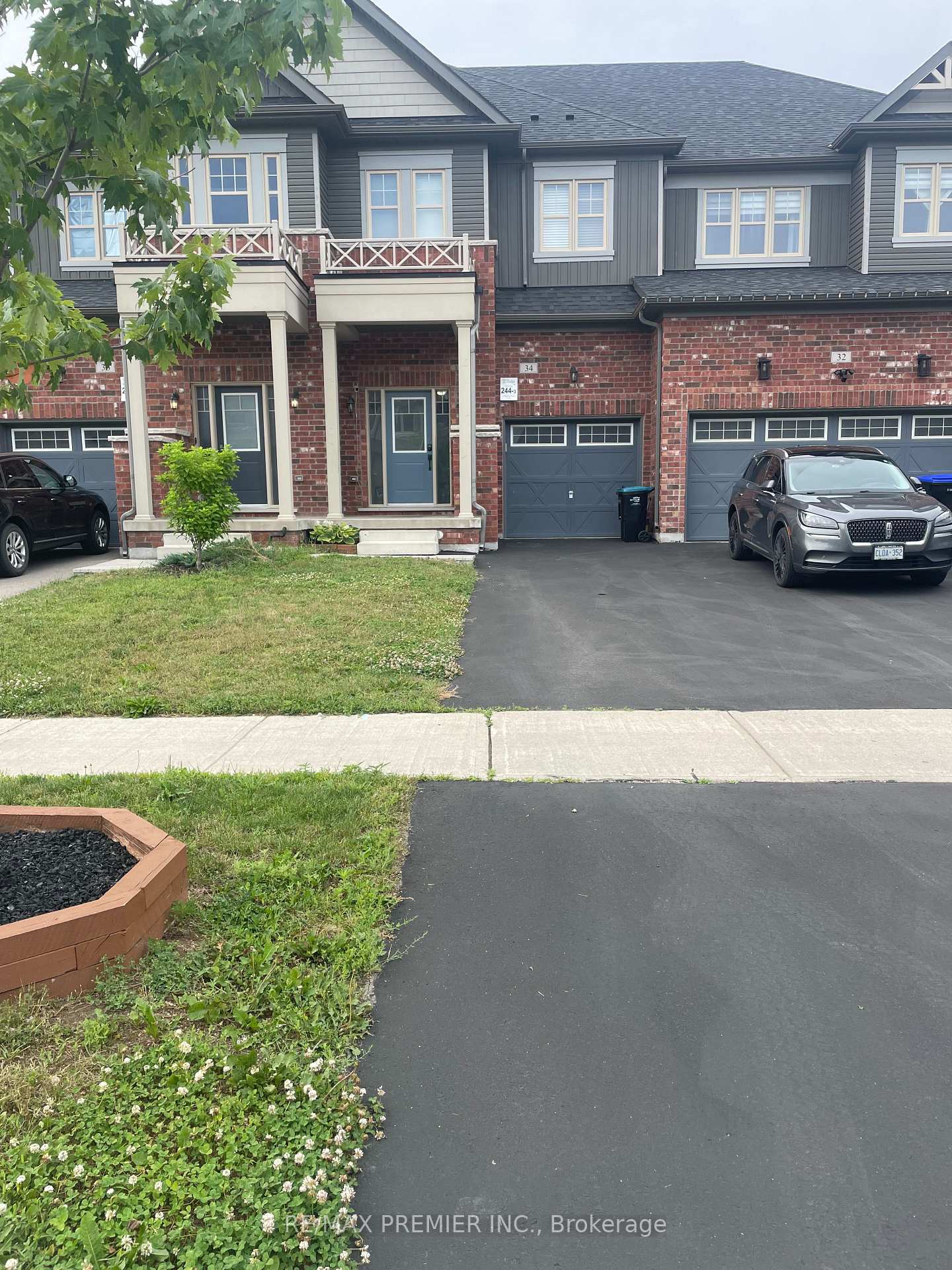 Front of 34 Arnold Crescent