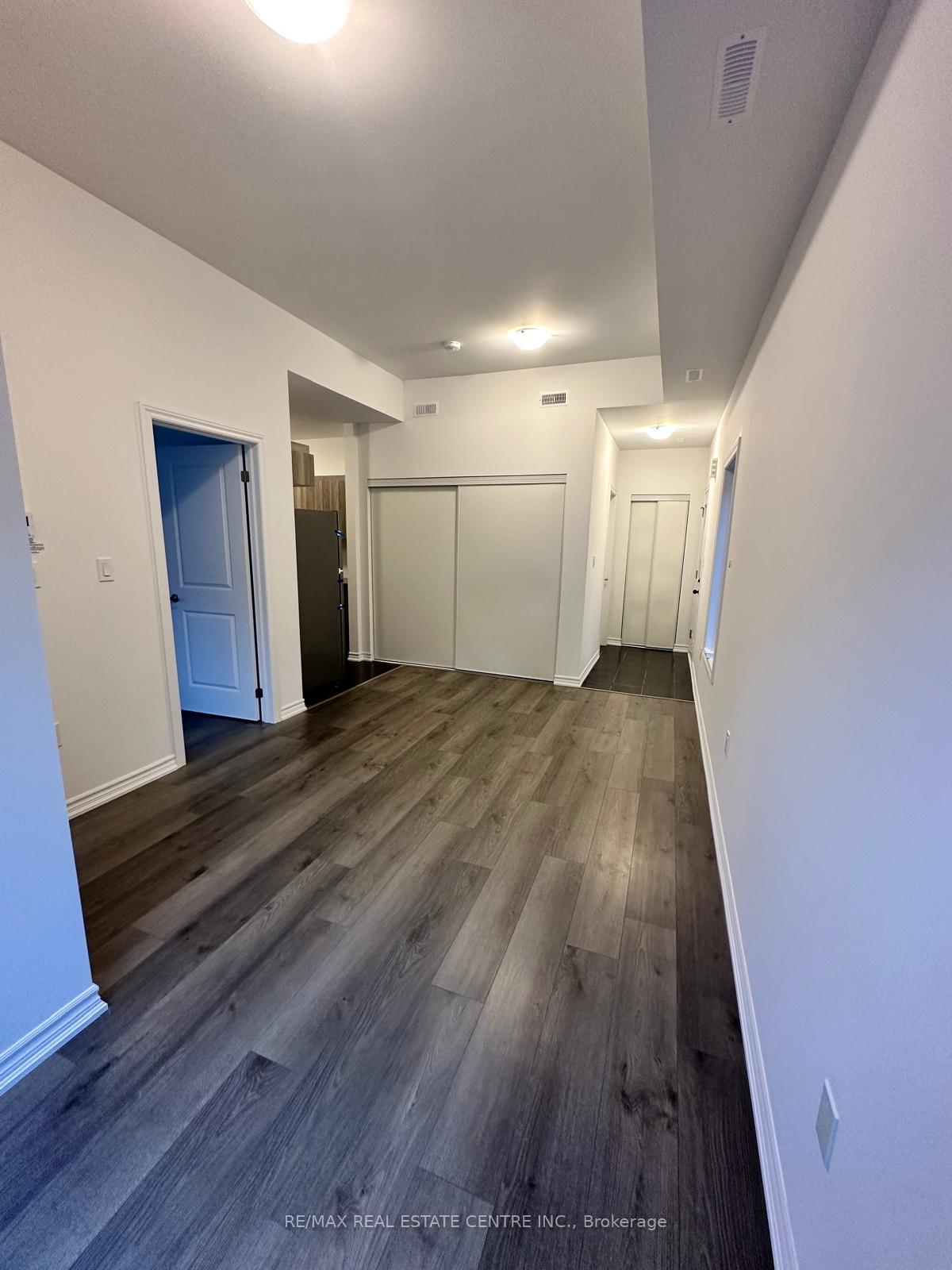 Photo 4 of Unit 1, 9 Hay Lane, Barrie, Rural Barrie Southeast — HOMEH