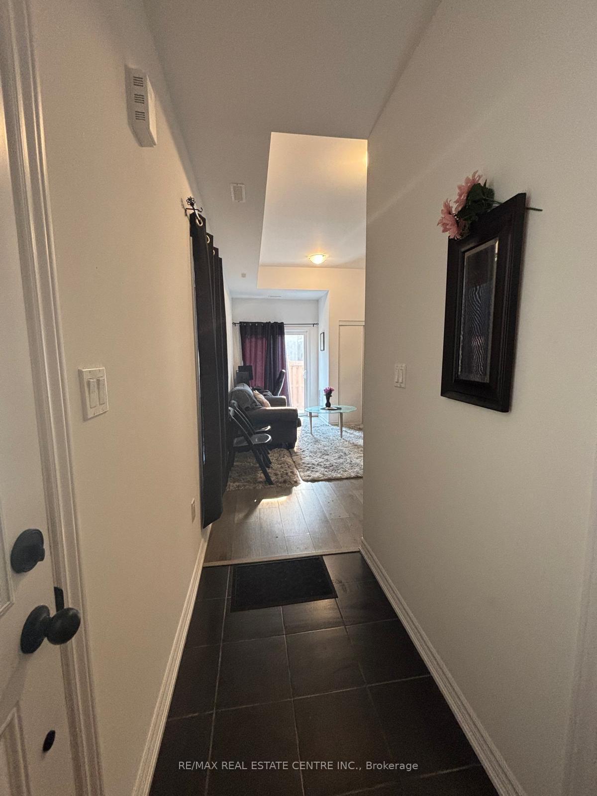 Photo 7 of Unit 1, 9 Hay Lane, Barrie, Rural Barrie Southeast — HOMEH