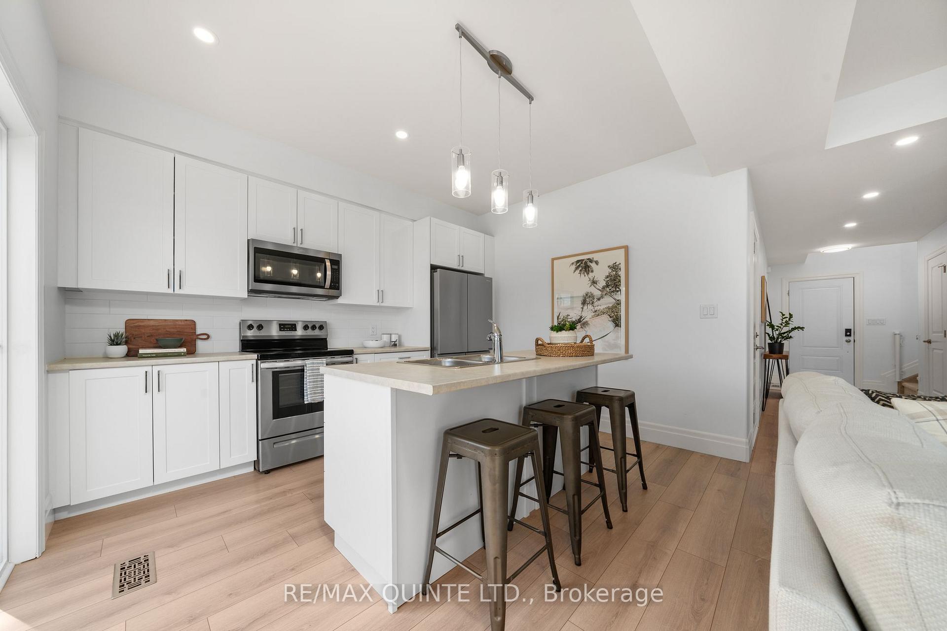 Photo 5 of 36 Campbell Crescent, Prince Edward County, Picton Ward — HOMEH