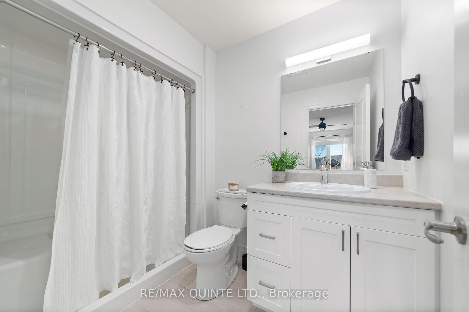 Photo 15 of 36 Campbell Crescent, Prince Edward County, Picton Ward — HOMEH
