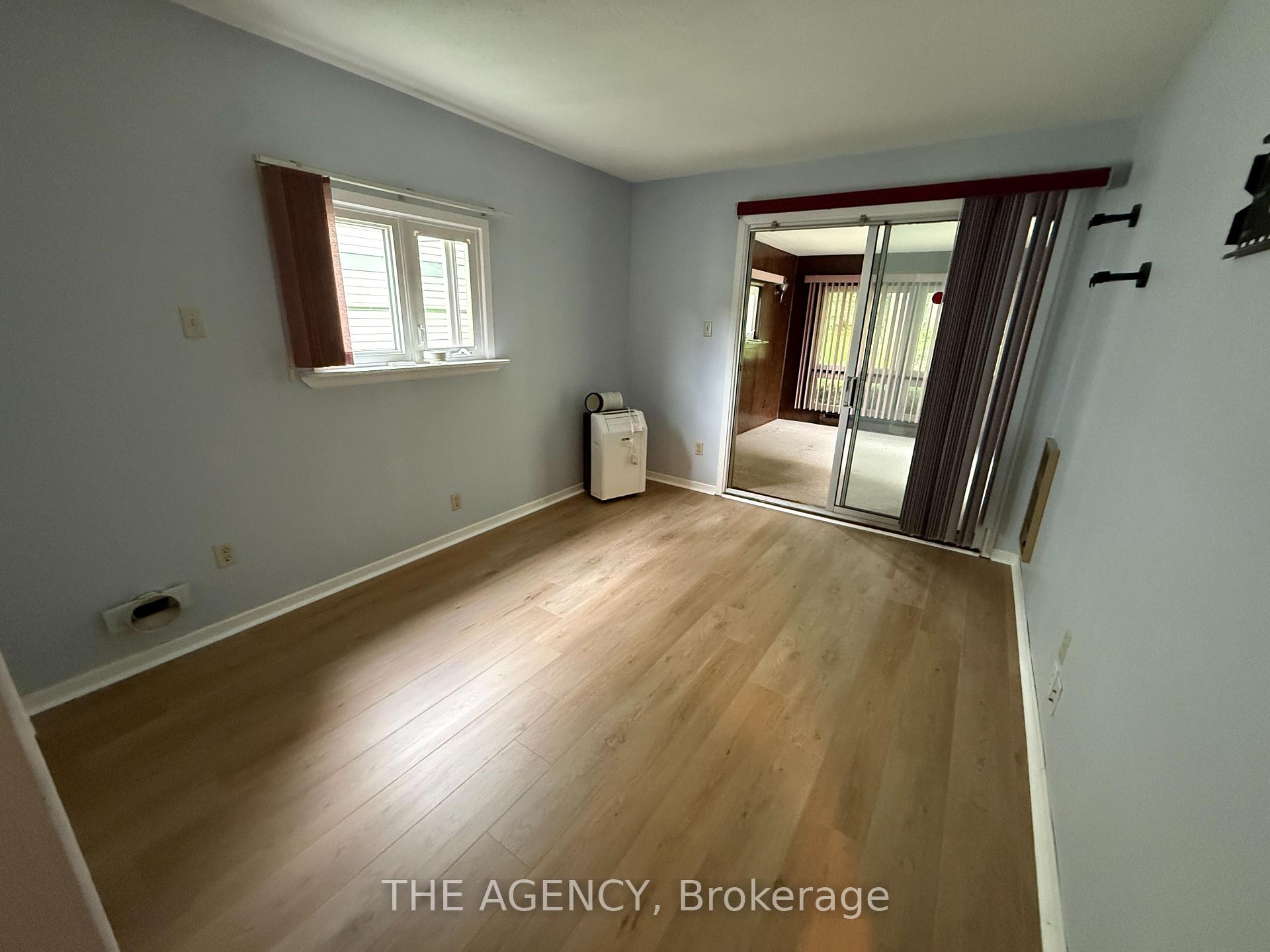 Photo 20 of 323 Waratah Avenue, Newmarket, Huron Heights-Leslie Valley — HOMEH