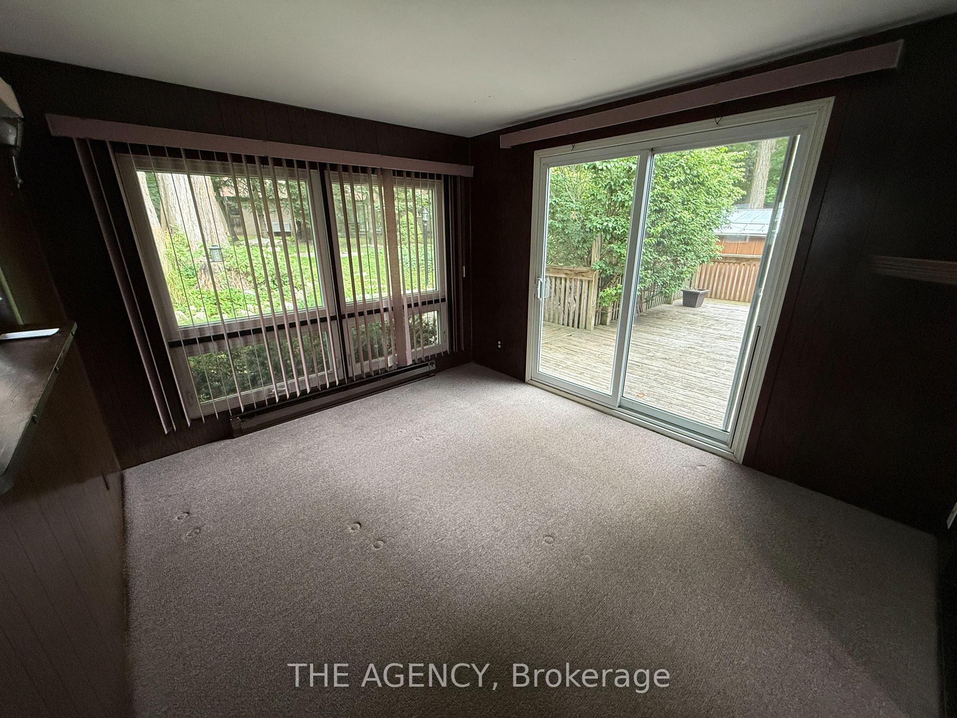 Photo 25 of 323 Waratah Avenue, Newmarket, Huron Heights-Leslie Valley — HOMEH