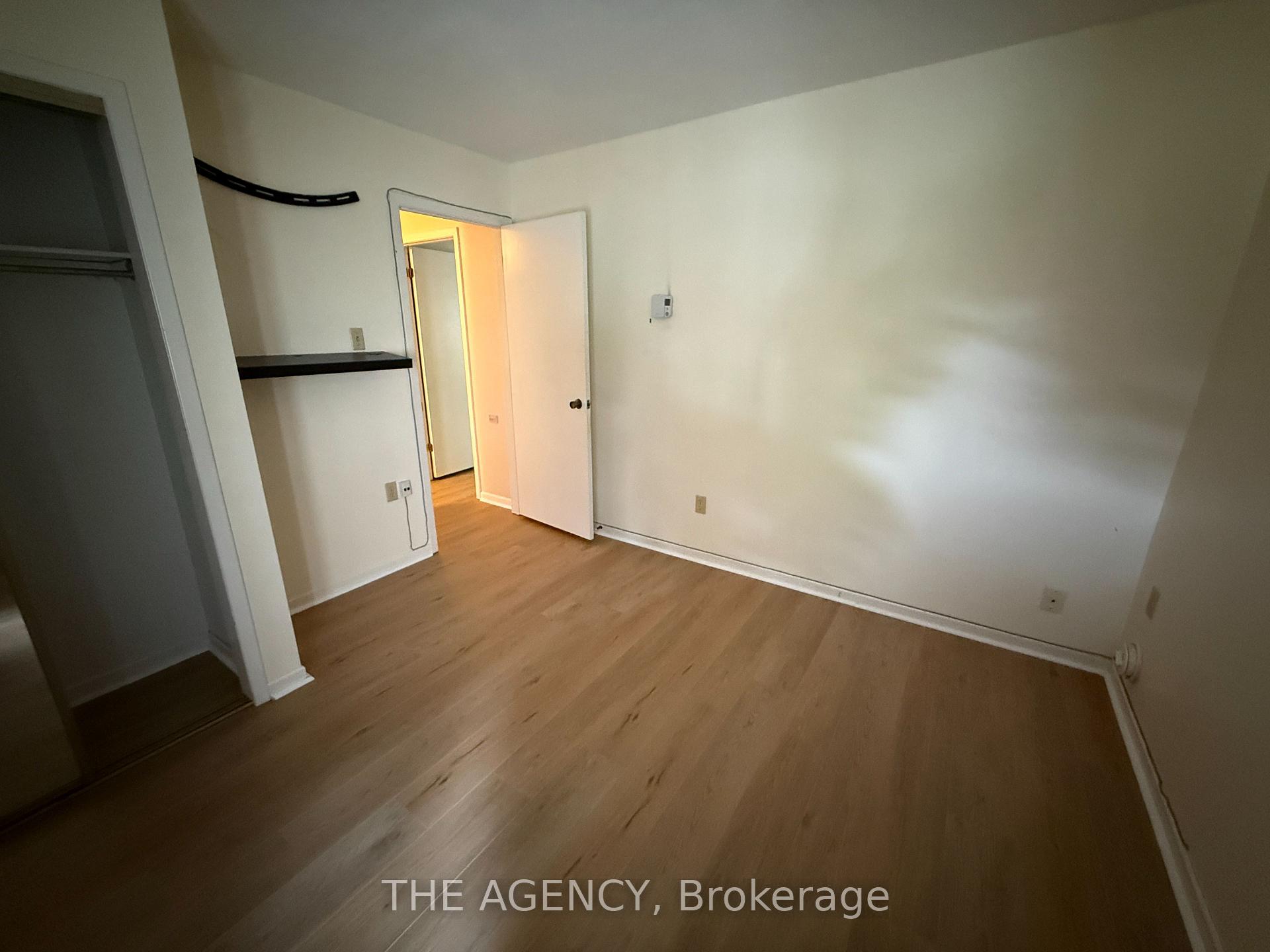 Photo 30 of 323 Waratah Avenue, Newmarket, Huron Heights-Leslie Valley — HOMEH