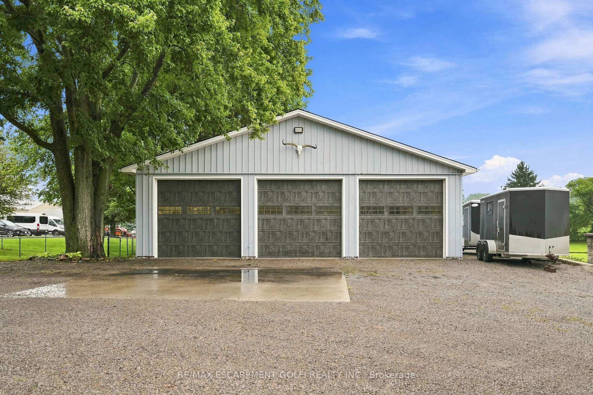 Photo 3 of 146 Lynden Road, Hamilton, Rural Flamborough — HOMEH