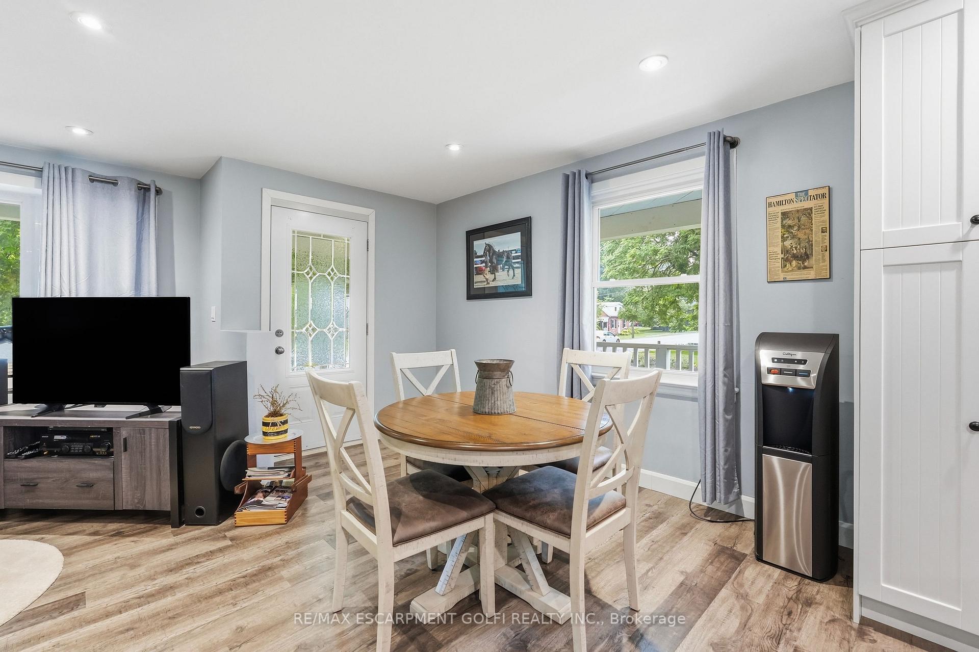 Photo 7 of 146 Lynden Road, Hamilton, Rural Flamborough — HOMEH