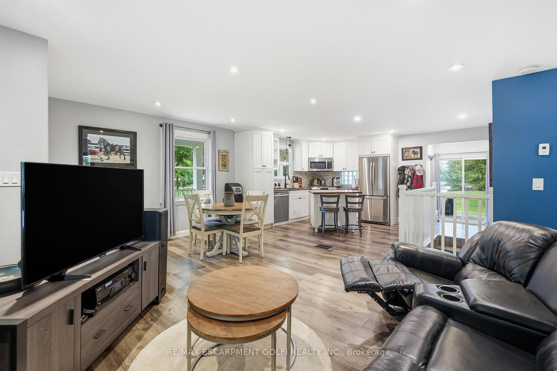 Photo 10 of 146 Lynden Road, Hamilton, Rural Flamborough — HOMEH