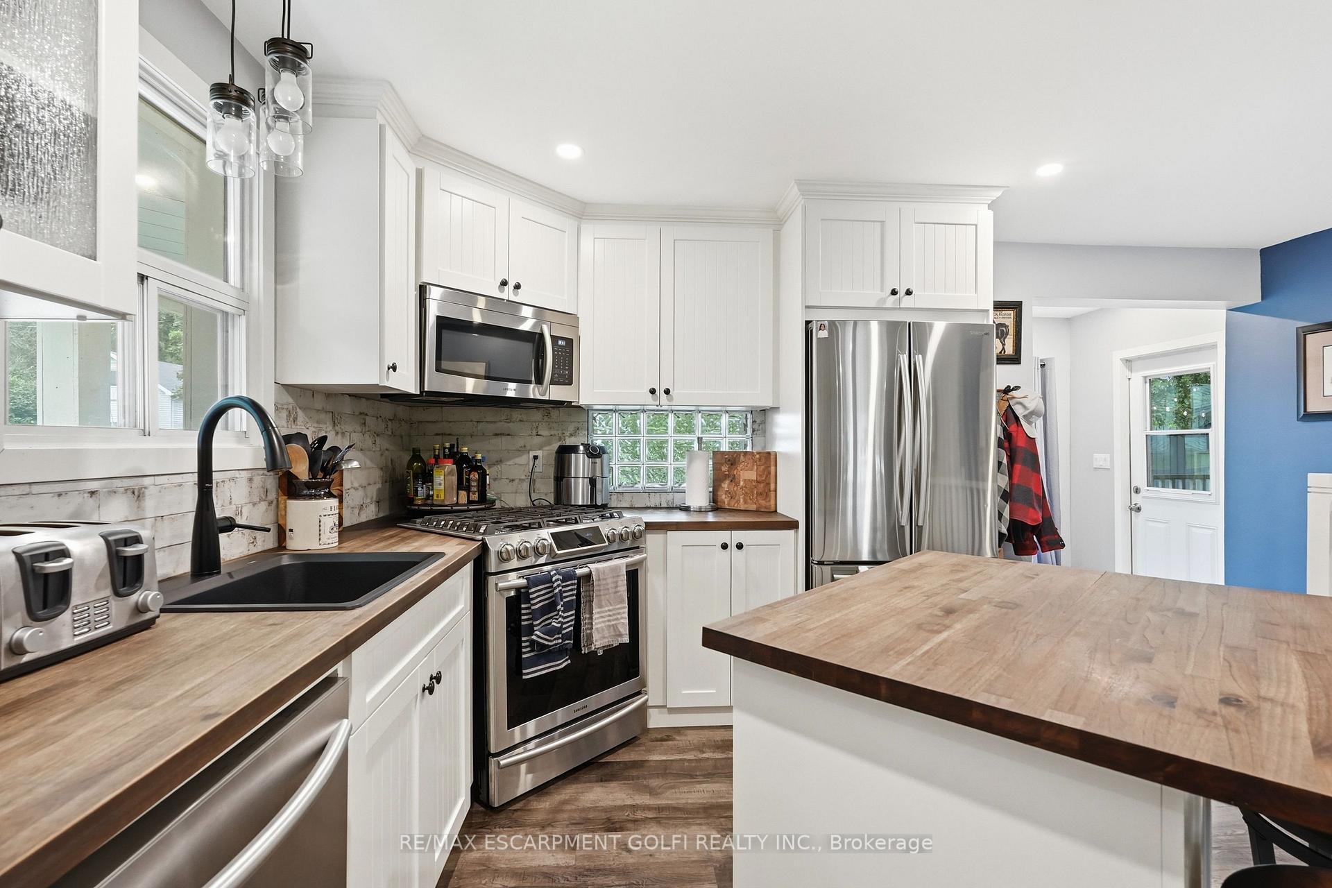 Photo 16 of 146 Lynden Road, Hamilton, Rural Flamborough — HOMEH