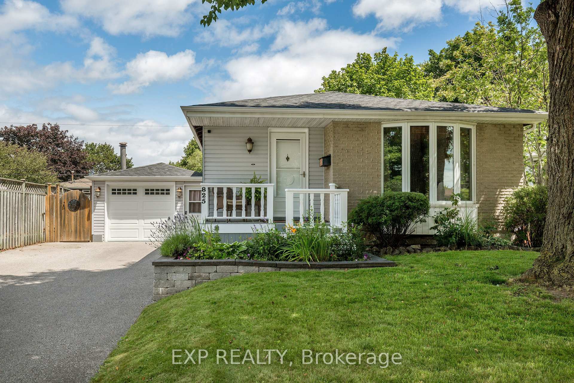 Photo 2 of 825 Bem Avenue, Pickering, Bay Ridges — HOMEH