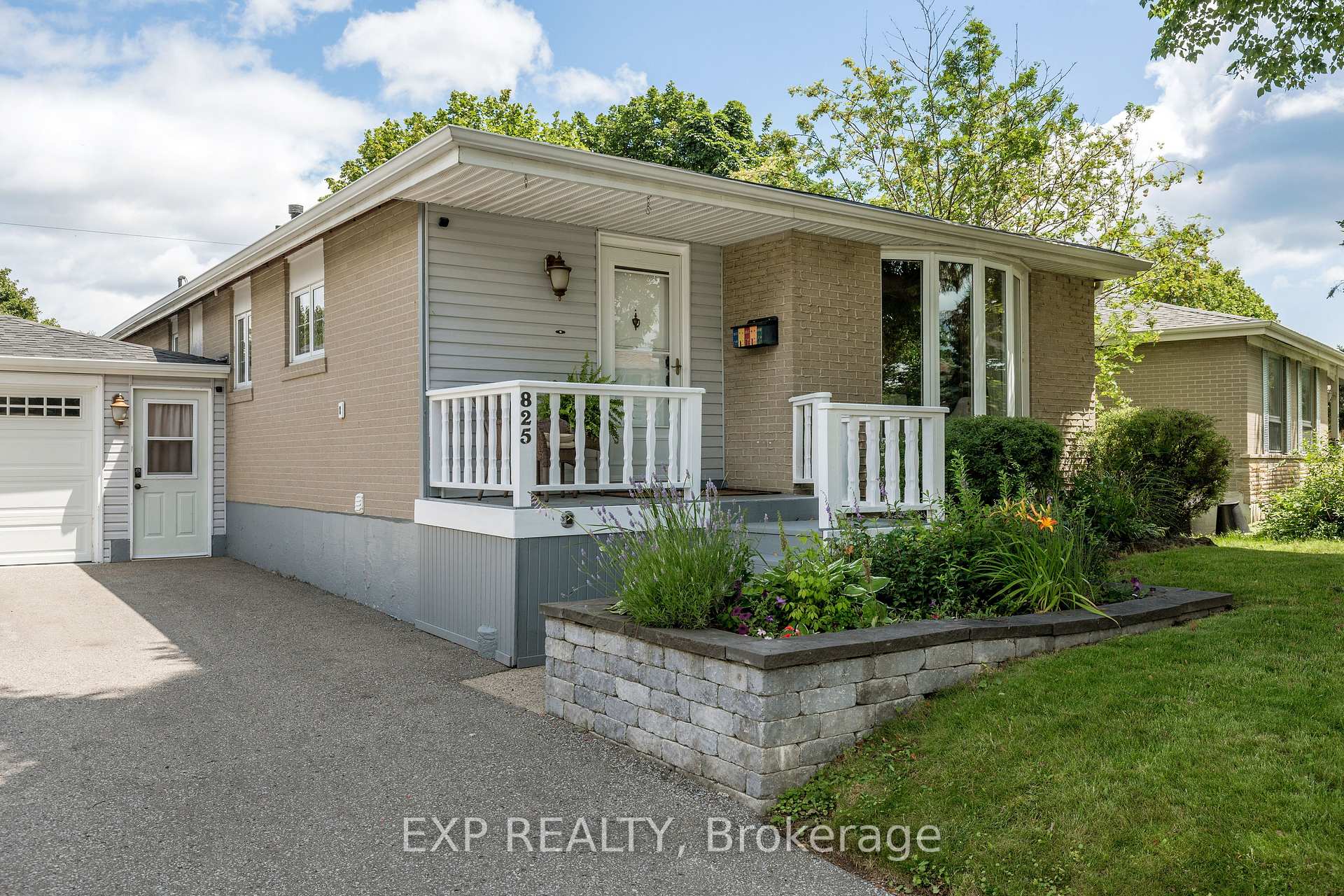 Photo 3 of 825 Bem Avenue, Pickering, Bay Ridges — HOMEH