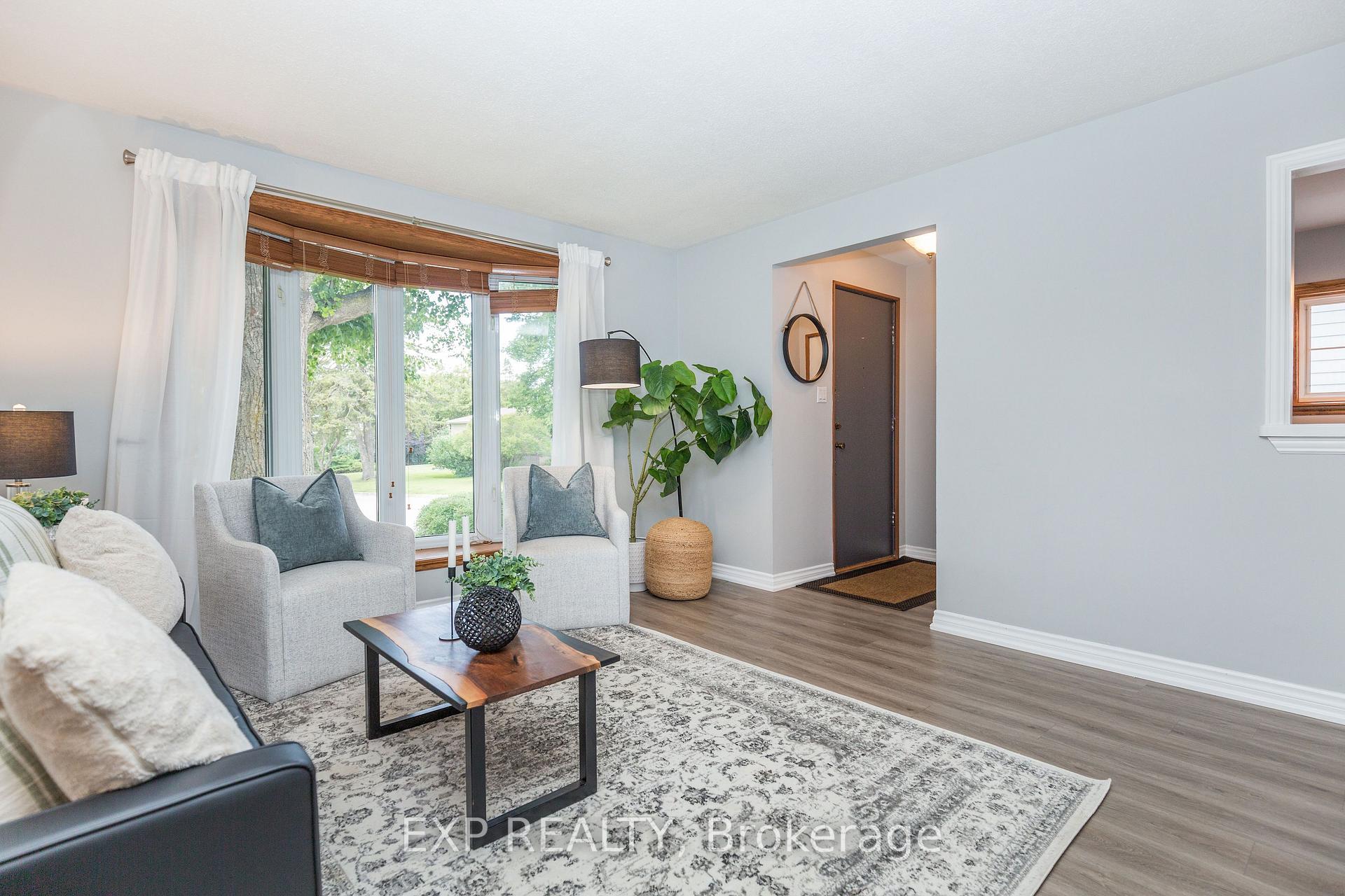 Photo 12 of 825 Bem Avenue, Pickering, Bay Ridges — HOMEH