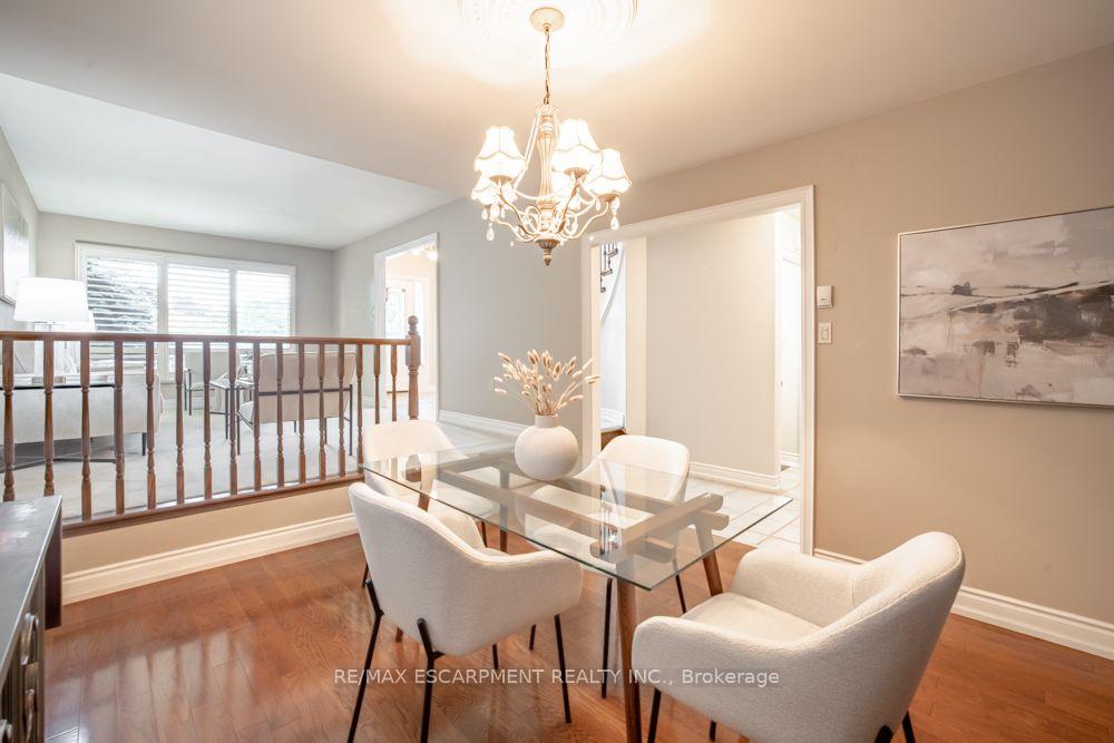 Photo 11 of 49 Branthaven Drive, Hamilton, Stoney Creek Mountain — HOMEH
