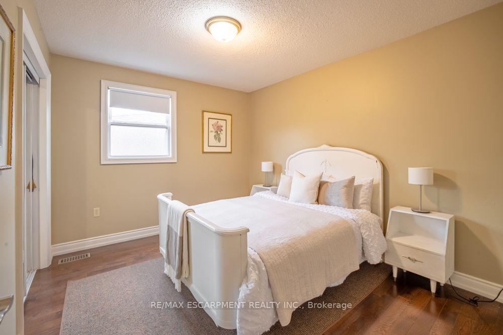 Photo 28 of 49 Branthaven Drive, Hamilton, Stoney Creek Mountain — HOMEH