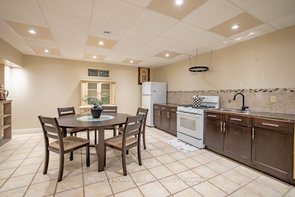 Photo 31 of 49 Branthaven Drive, Hamilton, Stoney Creek Mountain — HOMEH