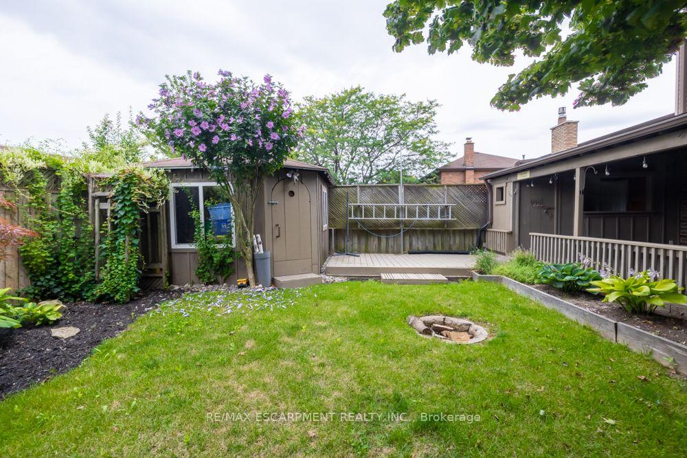 Photo 36 of 49 Branthaven Drive, Hamilton, Stoney Creek Mountain — HOMEH