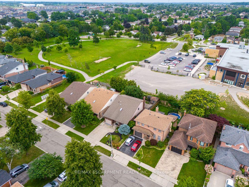 Photo 43 of 49 Branthaven Drive, Hamilton, Stoney Creek Mountain — HOMEH