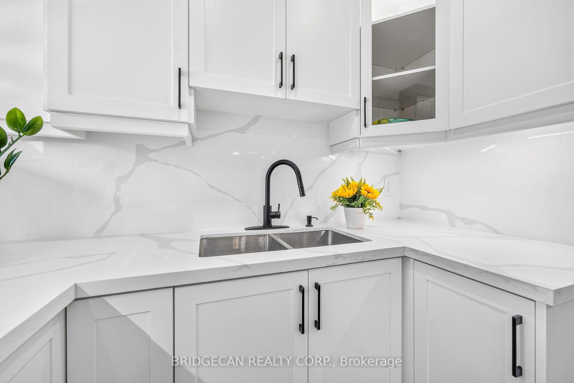 Photo 10 of 138 Rendell Boulevard, Hamilton, Sunninghill — HOMEH