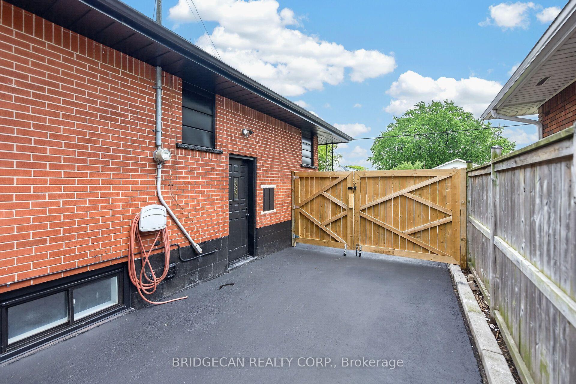 Photo 46 of 138 Rendell Boulevard, Hamilton, Sunninghill — HOMEH